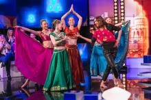 Danse indienne avec Zazie à la RTBF - 69 Minutes Sans Chichis